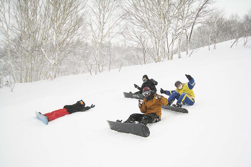 コロナ禍での中止を経て3年ぶりに神奈川校でオープンスキーを開催しました。